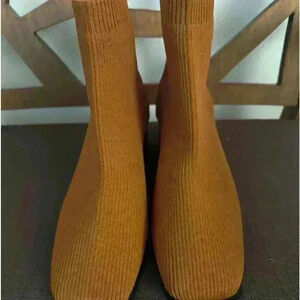 TIJN Libby Sock Boot Women's in Brown New with out box